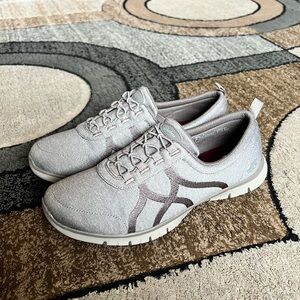 Women’s Skechers EZ Flex Renew Size 9